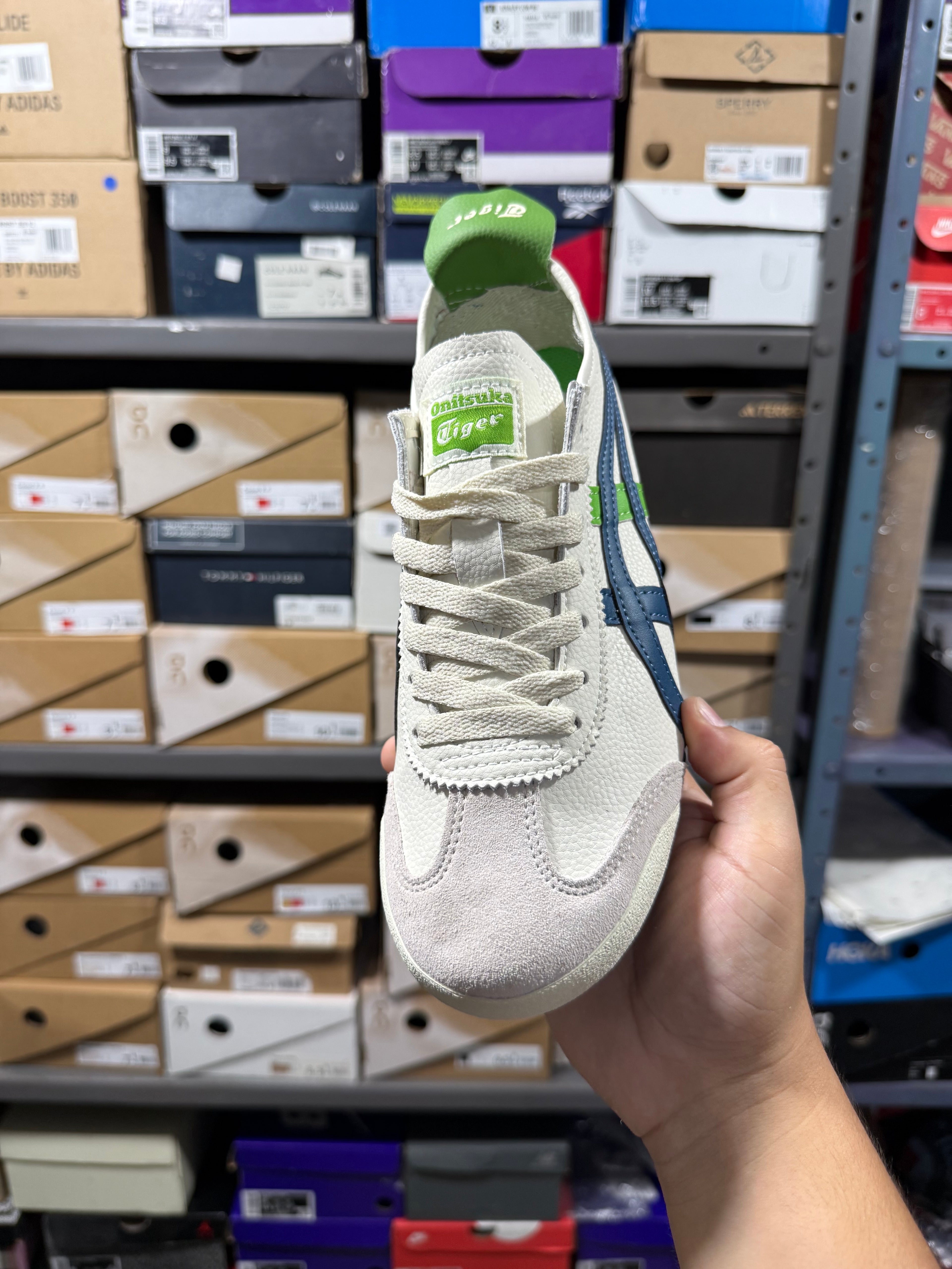 ONITSUKA TIGER
