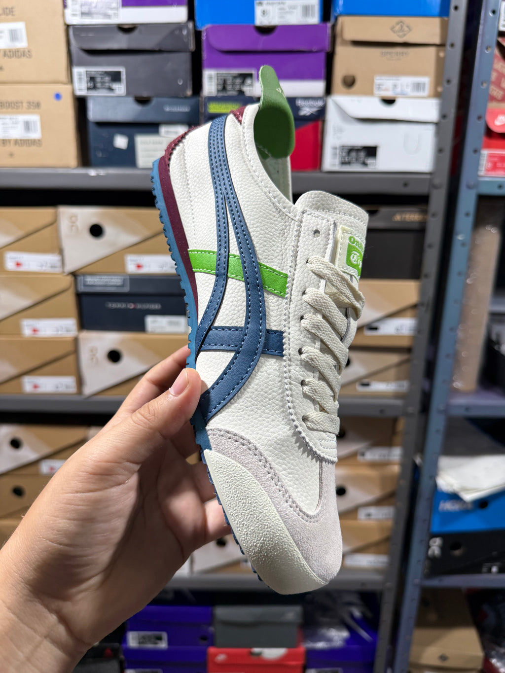 ONITSUKA TIGER