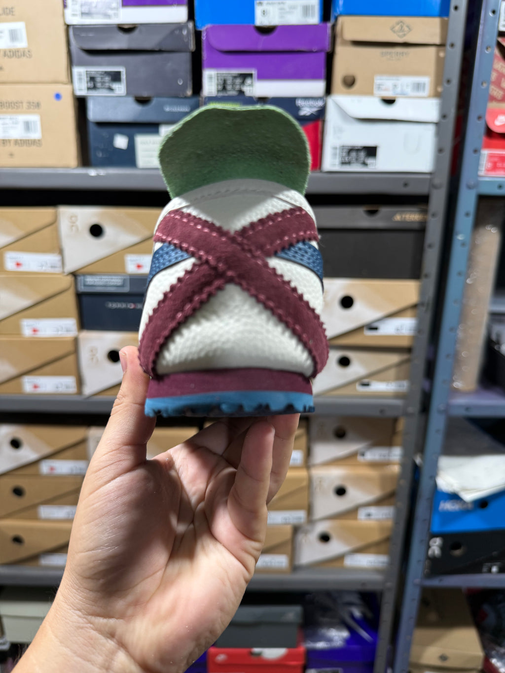 ONITSUKA TIGER