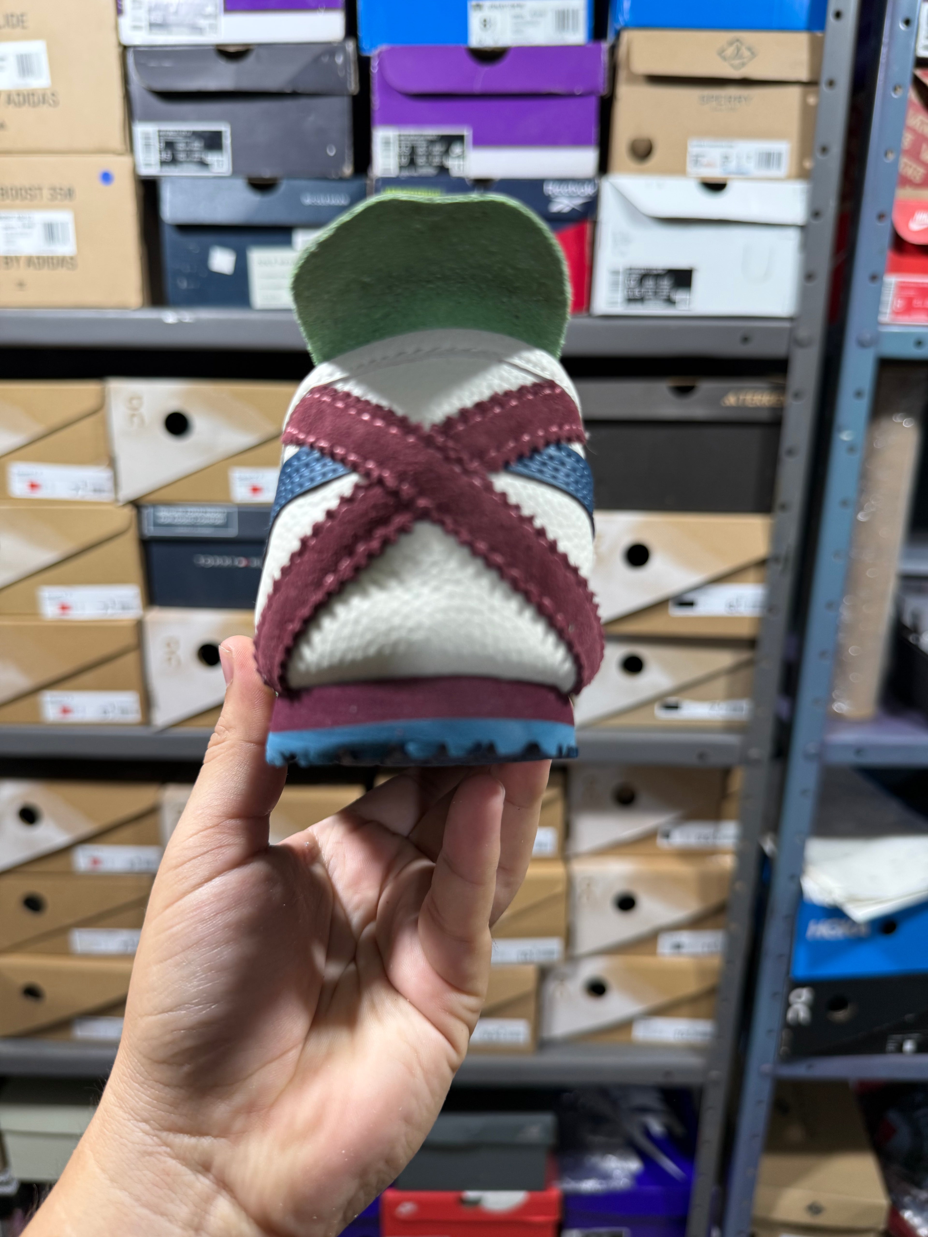 ONITSUKA TIGER