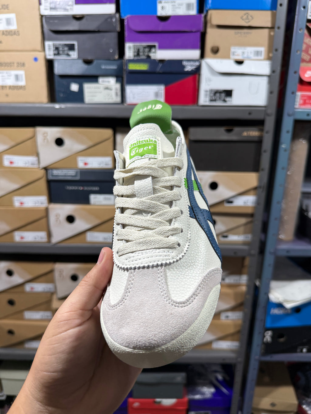 ONITSUKA TIGER