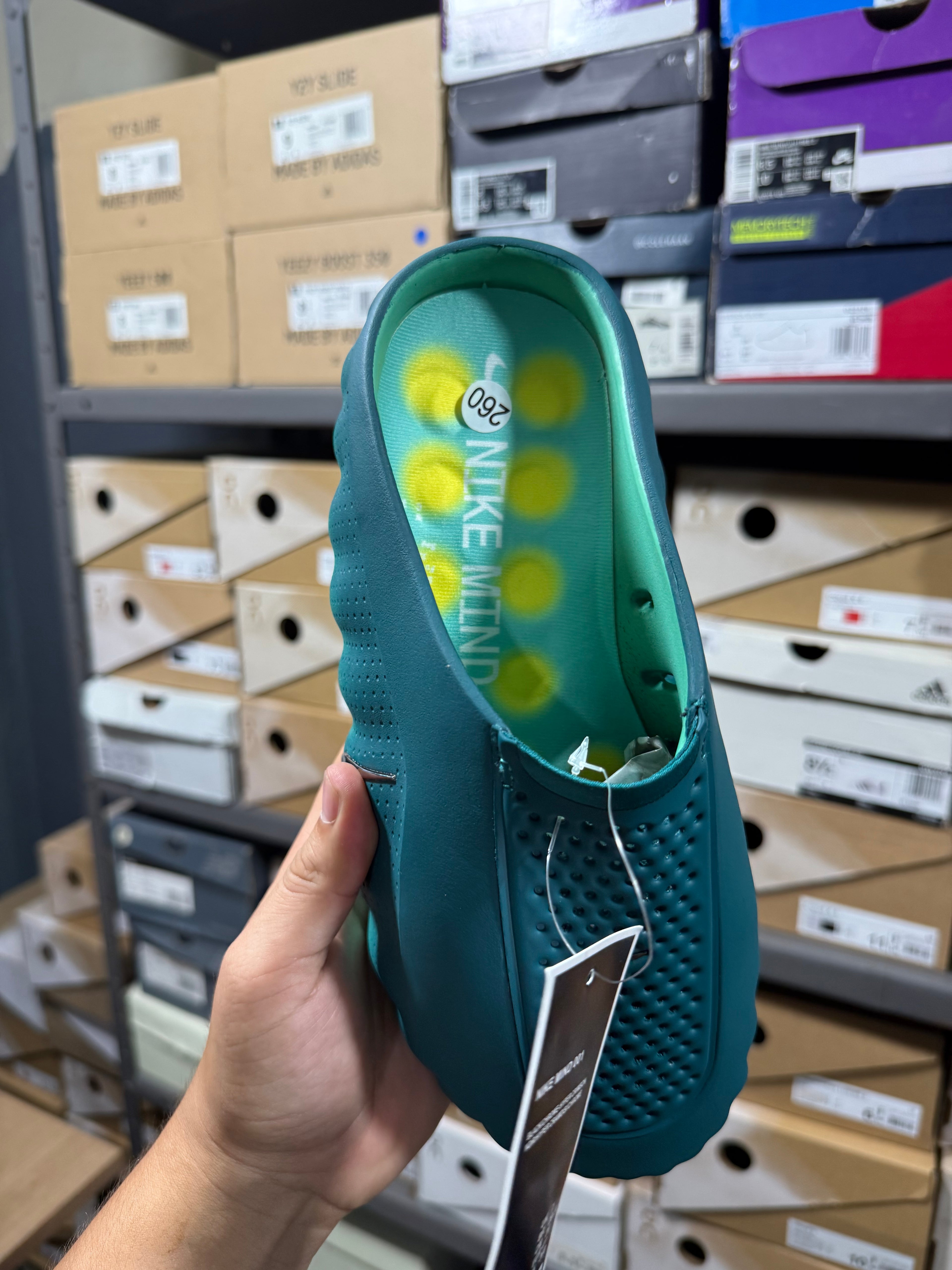 NIKE MIND 001