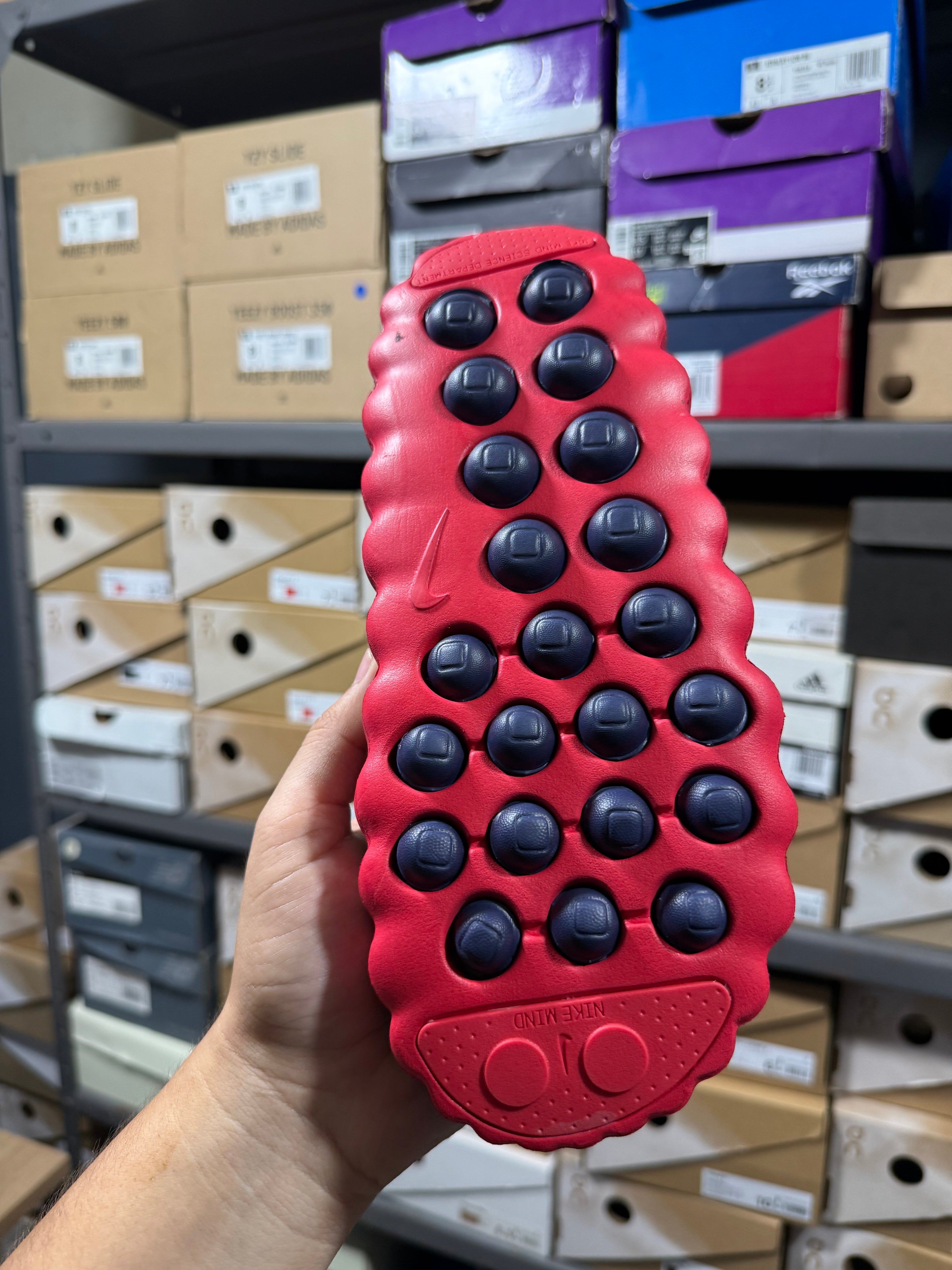 NIKE MIND 001