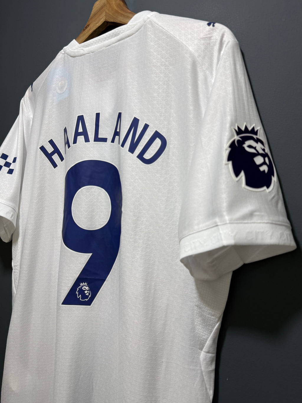 MANCHESTER CITY 2027 | IMPORTADA VERSION PLAYER | 9 HAALAND  | PARCHE PREMIER LEAGUE