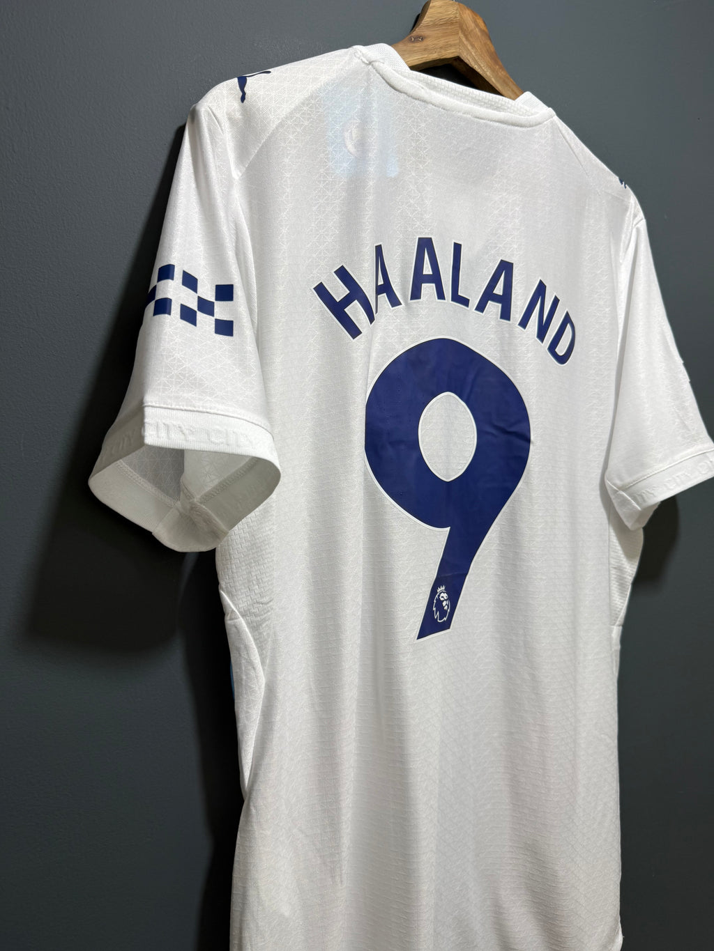 MANCHESTER CITY 2027 | IMPORTADA VERSION PLAYER | 9 HAALAND  | PARCHE PREMIER LEAGUE
