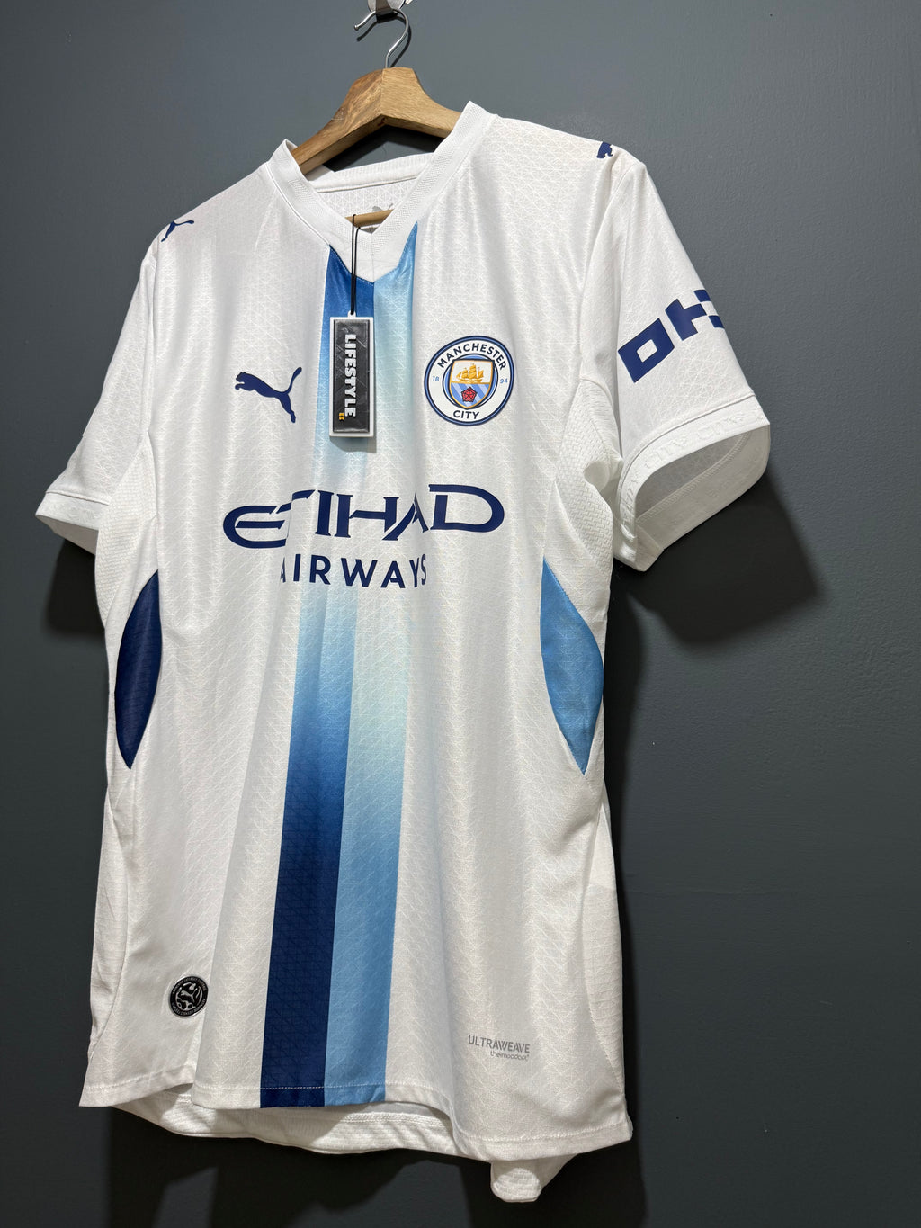 MANCHESTER CITY 2027 | IMPORTADA VERSION PLAYER | 9 HAALAND  | PARCHE PREMIER LEAGUE