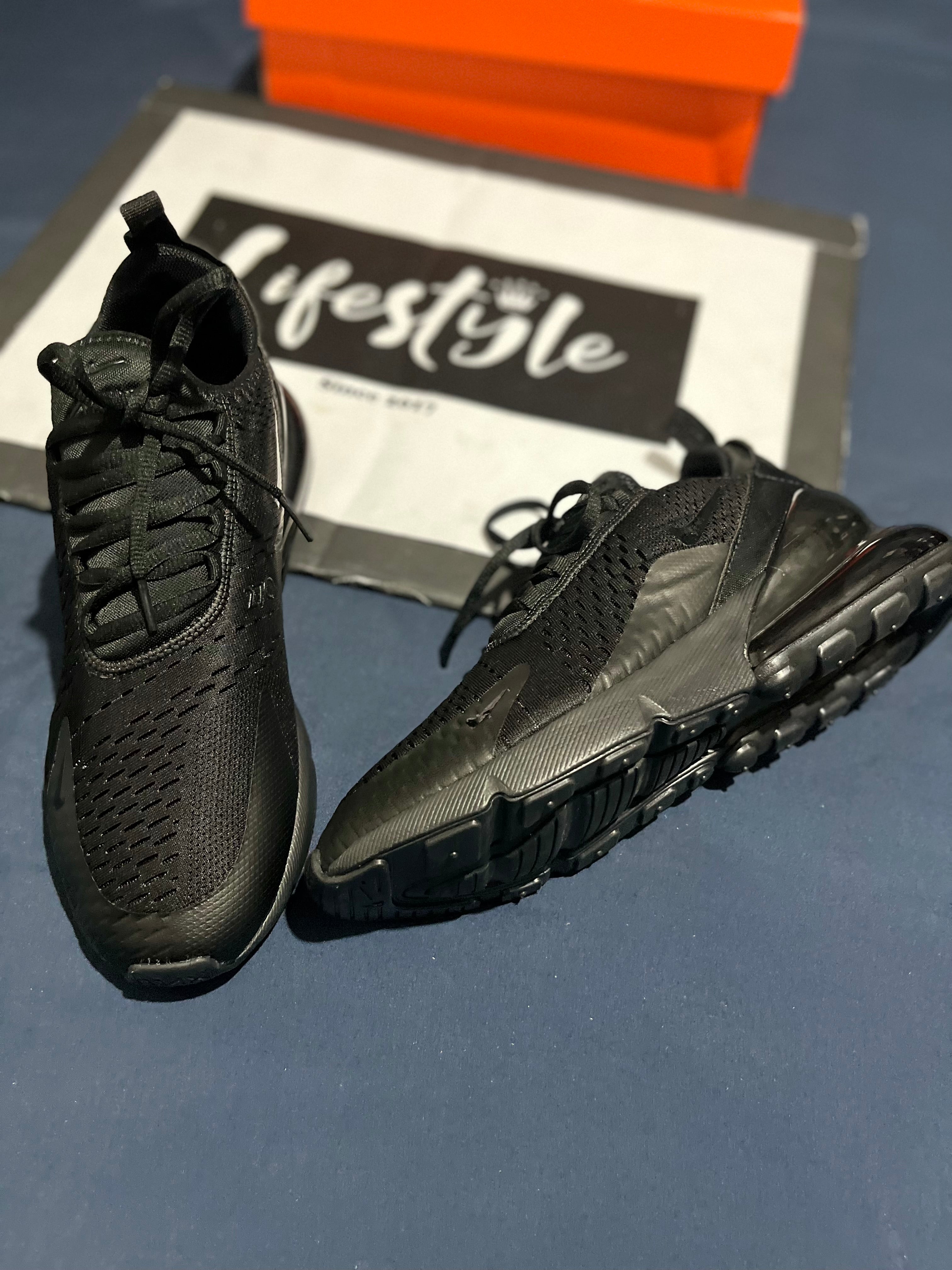 NIKE AIR MAX 270 | BLACK