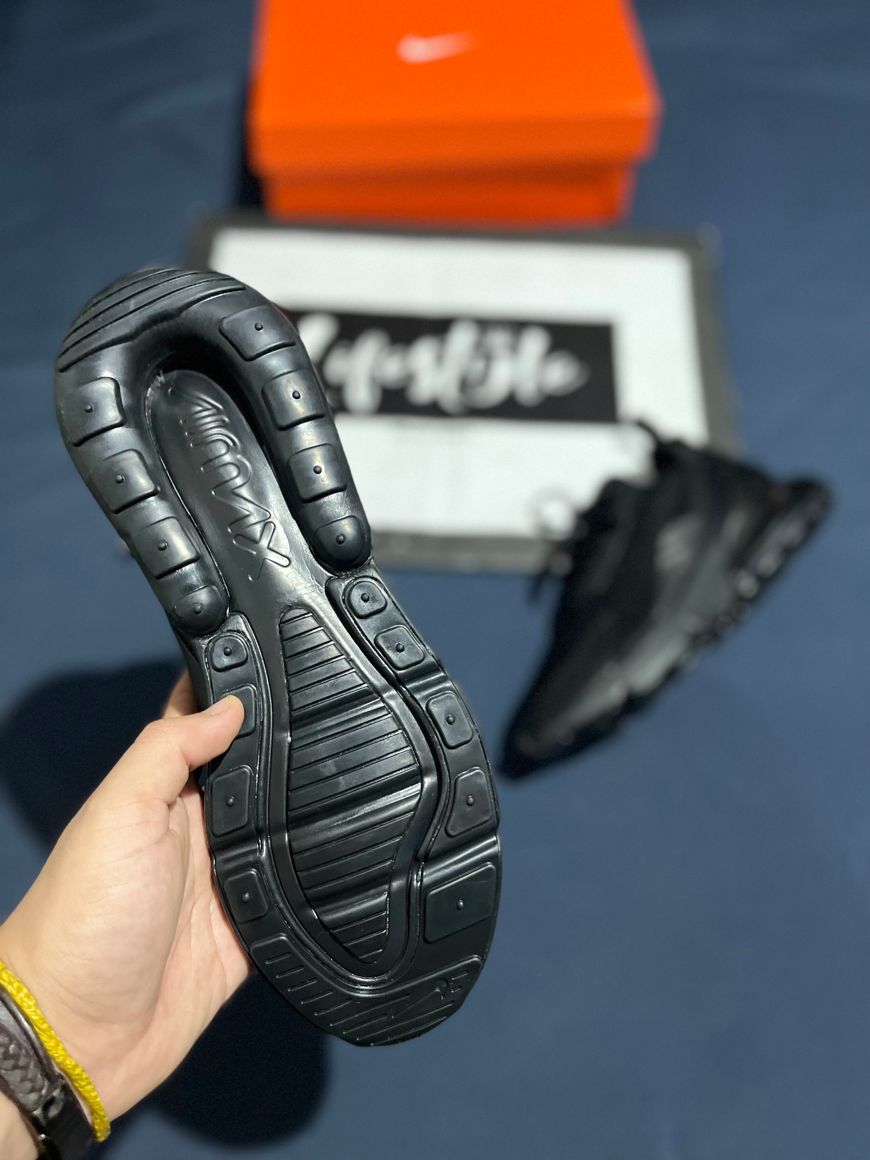 NIKE AIR MAX 270 | BLACK