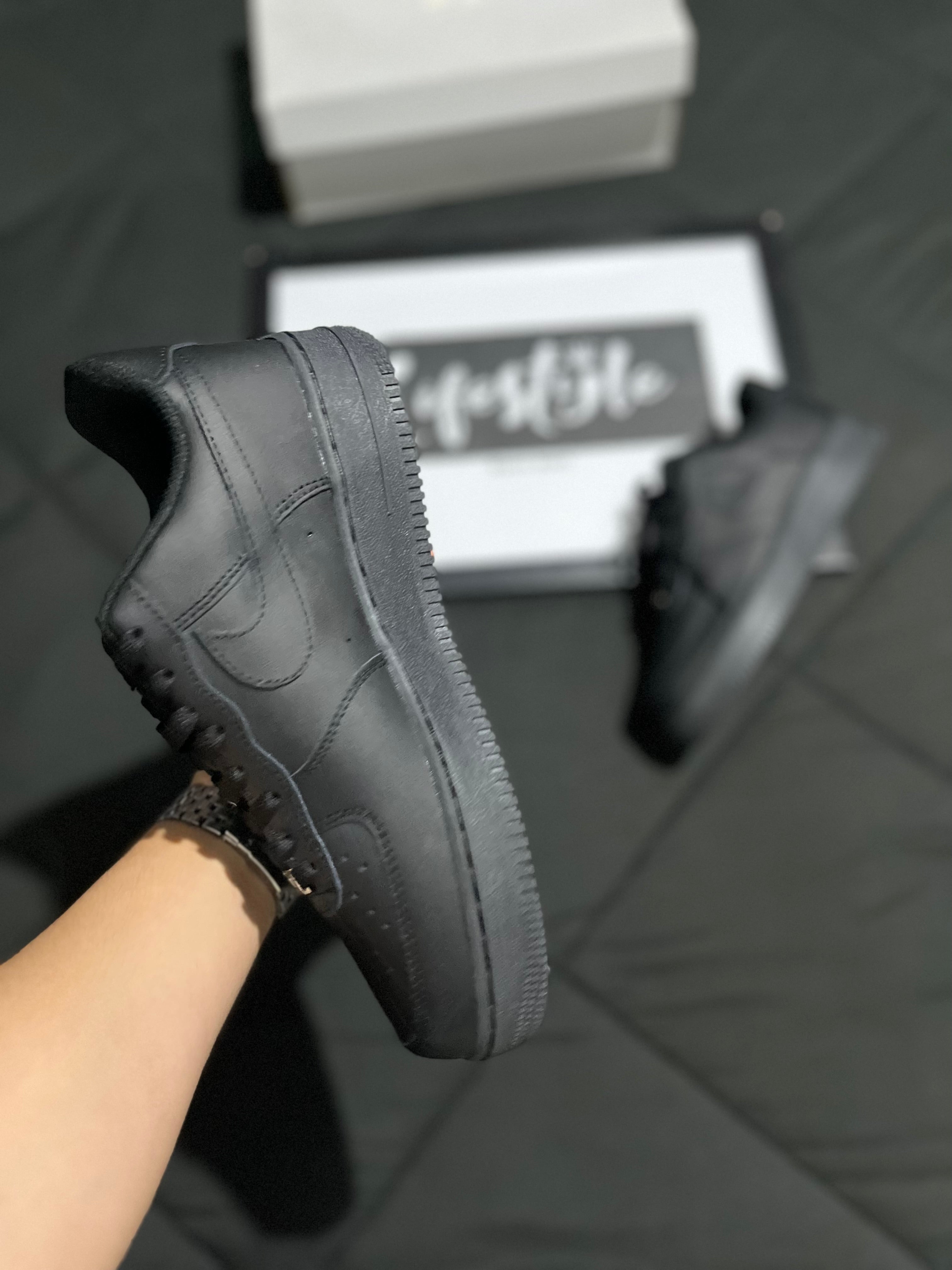 NIKE FORCÉ ONE | BLACK