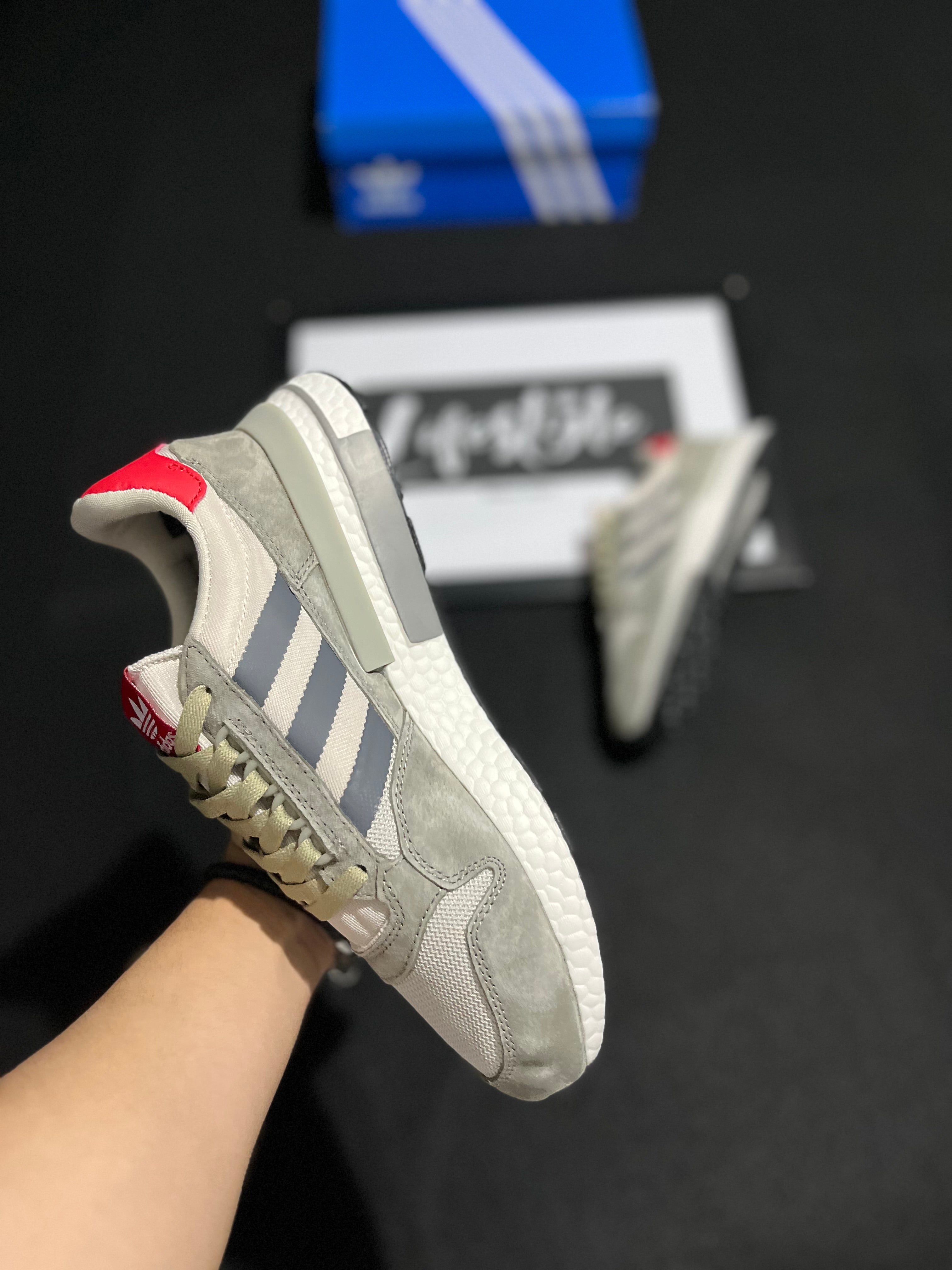 ADIDAS ZX500