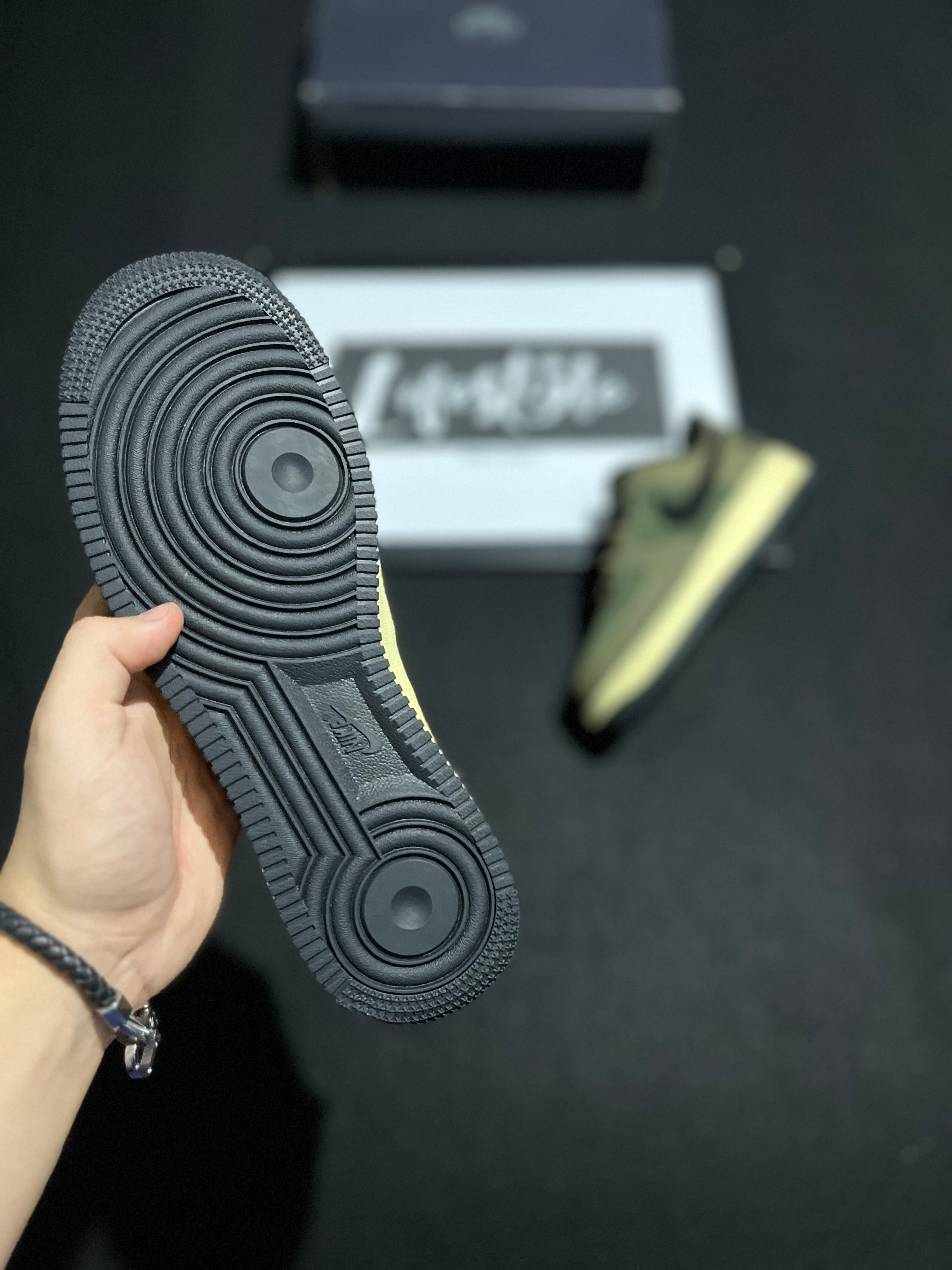 NIKE FORCÉ ONE