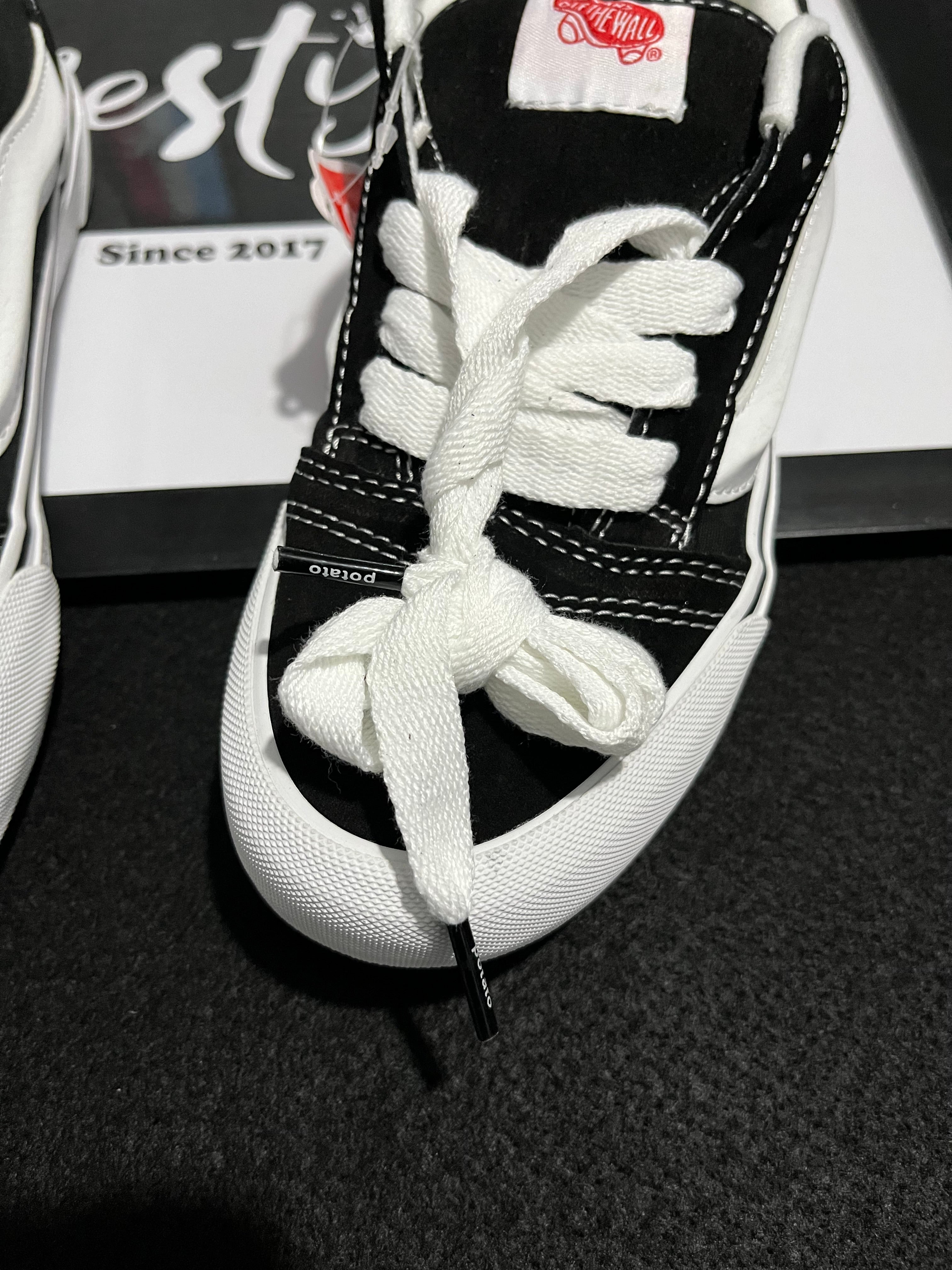 VANS KNU SKOOL