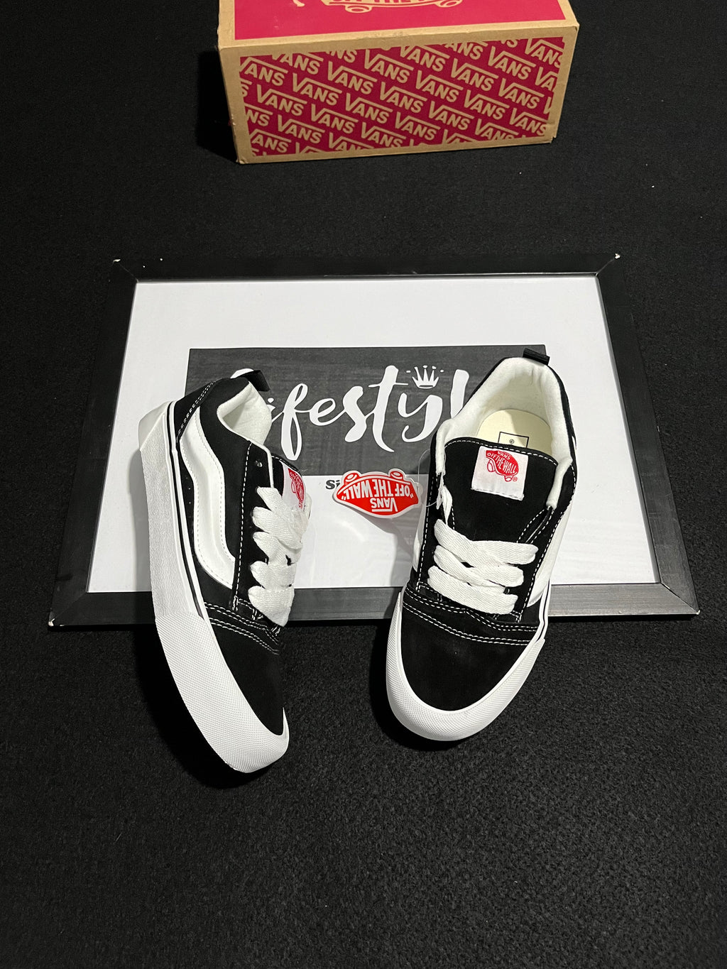 VANS KNU SKOOL